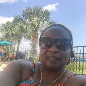 Meet your Posher, Kecia